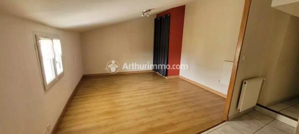 Vente Maison 4 pièces 72 m2 à Saint-Jean-d'Angély