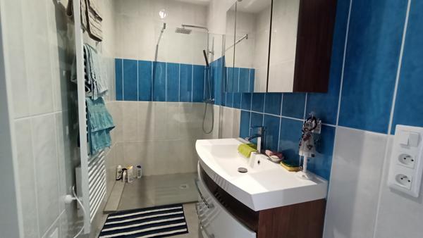 Pavillon moderne, 3 Chambres, 1000 m² de terrain