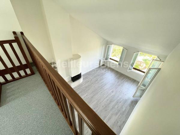 Superbe T6 en duplex, rénové.