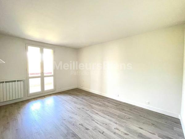 Superbe T6 en duplex, rénové.