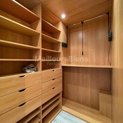 Superbe T6 en duplex, rénové.