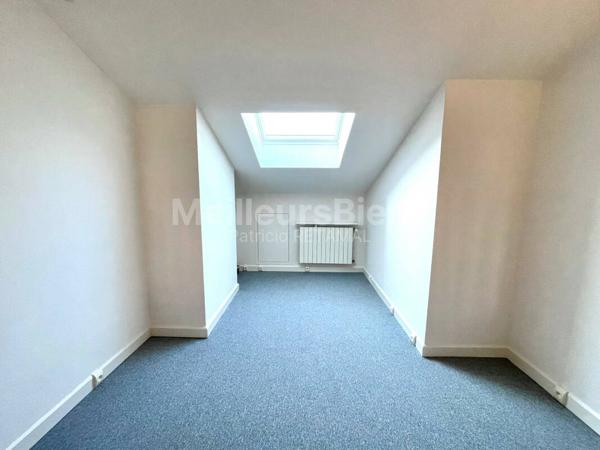 Superbe T6 en duplex, rénové.