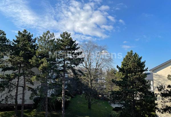 Superbe T6 en duplex, rénové.