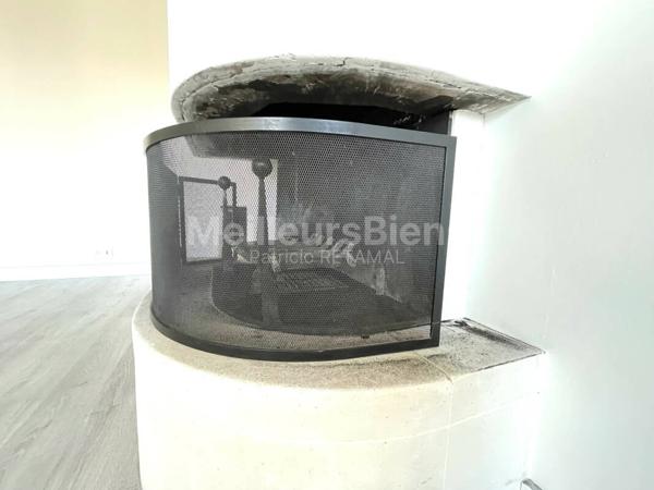 Superbe T6 en duplex, rénové.