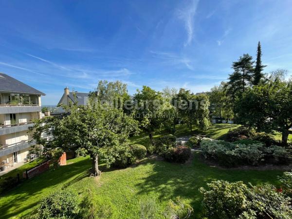 Superbe T6 en duplex, rénové.