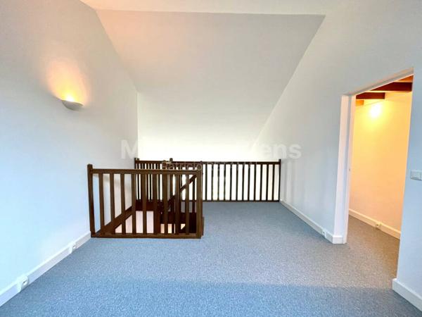 Superbe T6 en duplex, rénové.