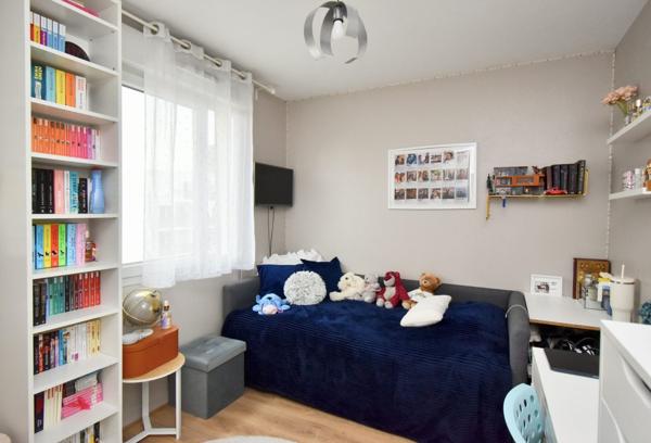 SUPERBE T5 98 M² AVEC TERRASSE GÉANTE DE 71 M² - GENNEVILLIERS , Gennevilliers