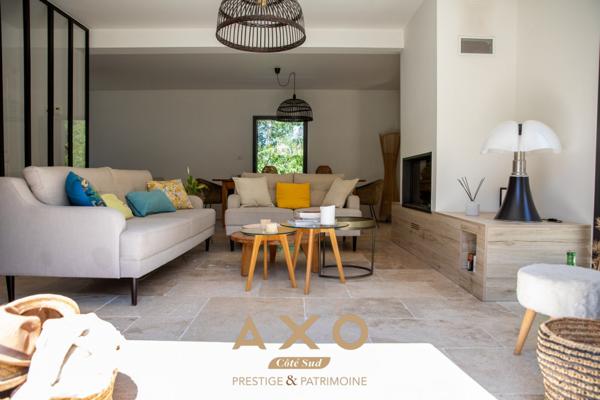 FUVEAU - MAISON - PISCINE - POOL HOUSE - GARAGE - 745 000€