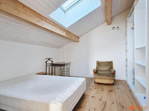 Maison de village à Saint-Sauveur, deux appartements, grand terrain