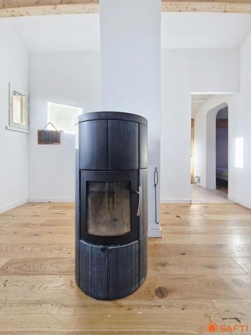 Maison de village à Saint-Sauveur, deux appartements, grand terrain