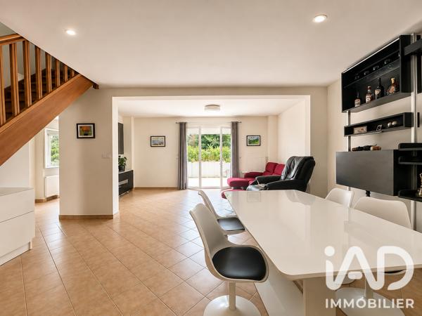 Maison à vendre 5 pièces 130 m² Saint-Pierre-du-Perray