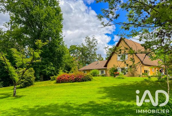 Maison à vendre 10 pièces 221 m² La Geneytouse