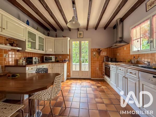 Maison à vendre 10 pièces 221 m² La Geneytouse