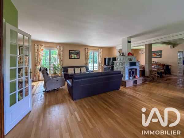 Maison à vendre 10 pièces 221 m² La Geneytouse