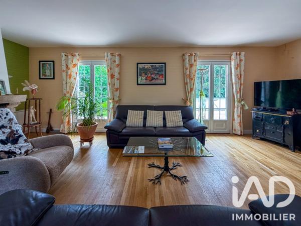 Maison à vendre 10 pièces 221 m² La Geneytouse