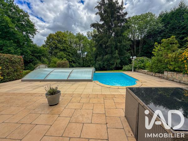 Maison à vendre 10 pièces 221 m² La Geneytouse