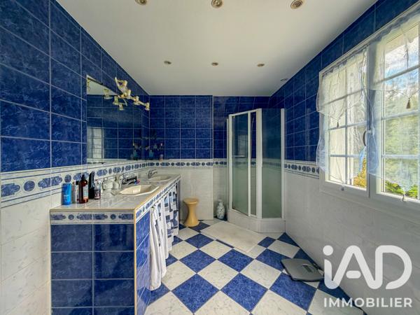 Maison à vendre 10 pièces 221 m² La Geneytouse