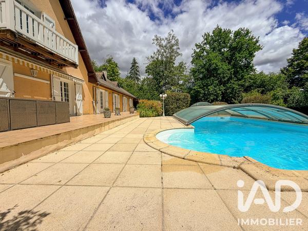 Maison à vendre 10 pièces 221 m² La Geneytouse