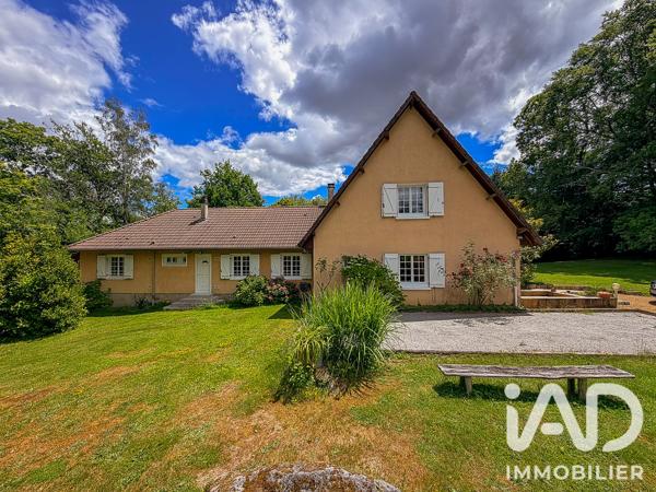 Maison à vendre 10 pièces 221 m² La Geneytouse