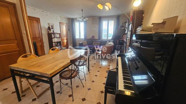 À SAISIR ! Grande Maison traversante T7 de 145 m² Entre le 4ème et 12ème secteur Montolivet, Chartreux avec jardin, terrasse et garage de 22 m2