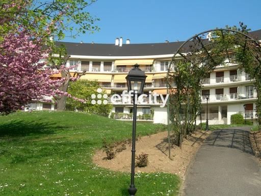 Appartement
         2 pièces
        - 42 m² 210 000 € *
