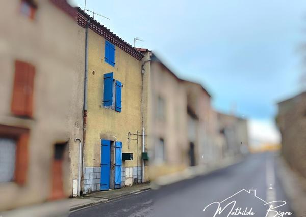 Maison de bourg avec cour