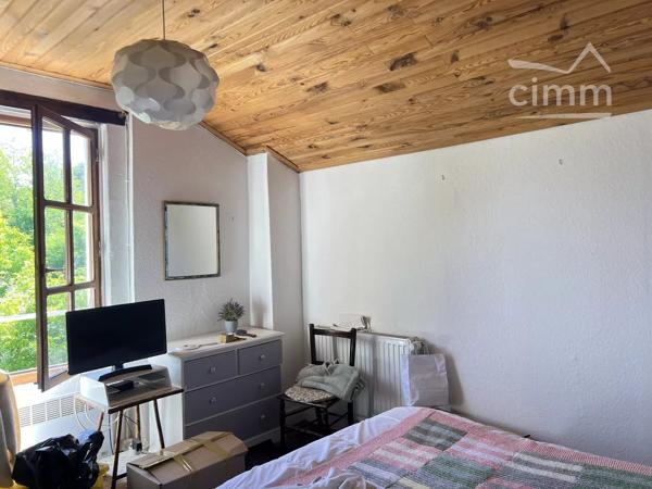 Maison de charme avec parc arboré de 2951 m²