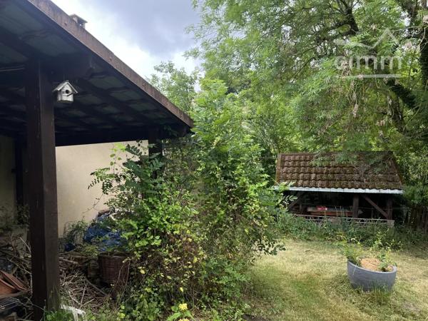 Maison de charme avec parc arboré de 2951 m²