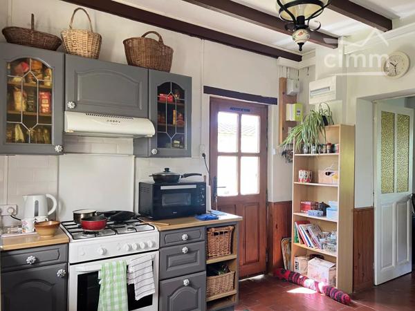 Maison de charme avec parc arboré de 2951 m²