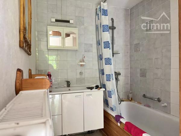 Maison de charme avec parc arboré de 2951 m²