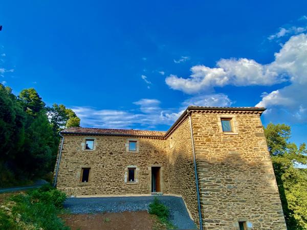 Maison en pierre Terrasse Jardin Piscine