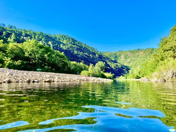 Maison en pierre Terrasse Jardin Piscine
