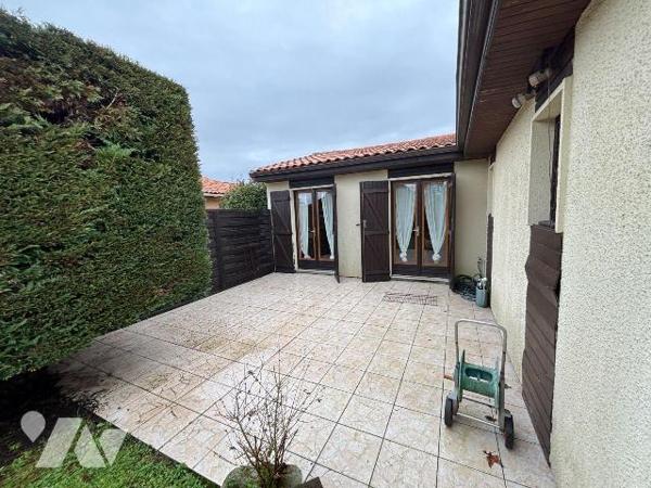 A VENDRE, Gironde, proche Bordeaux, BLANQUEFORT proche centre et secteur calme, sur un terrain ...