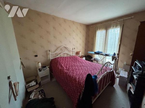 A VENDRE, Gironde, proche Bordeaux, BLANQUEFORT proche centre et secteur calme, sur un terrain ...