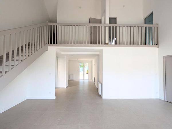 Maison familiale rénovée 133m2 Centre ville Sainte Luce Sur Loire