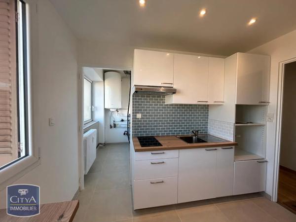 Appartement à louer 3 pièces 64.1m² Chambéry (73000)