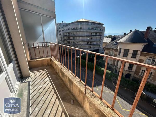 Appartement à louer 3 pièces 64.1m² Chambéry (73000)