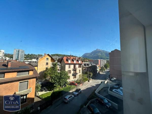 Appartement à louer 3 pièces 64.1m² Chambéry (73000)