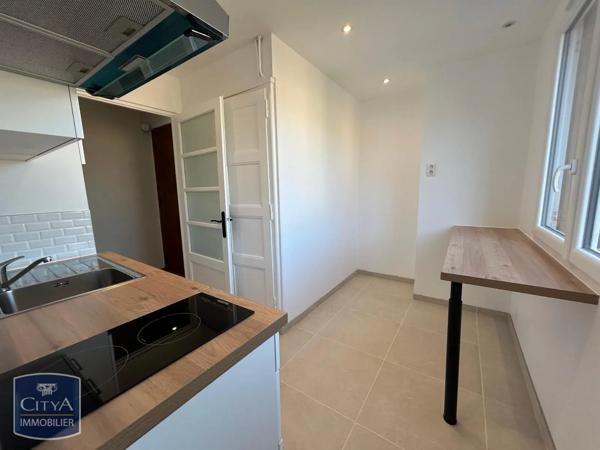Appartement à louer 3 pièces 64.1m² Chambéry (73000)