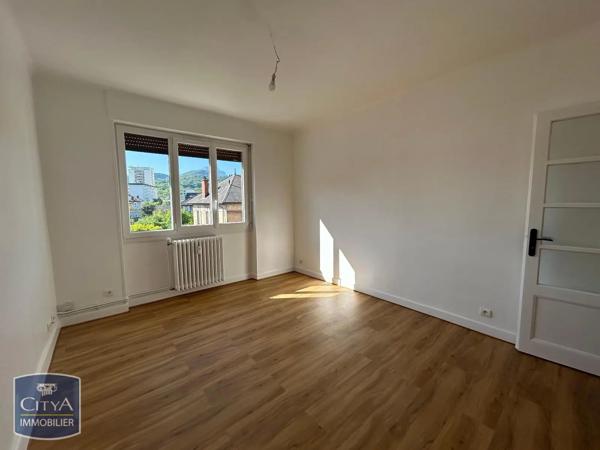 Appartement à louer 3 pièces 64.1m² Chambéry (73000)