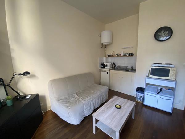 Location: STUDIO ANGERS GARE