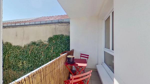 EXCLUSIVITÉ – Appartement 3/4 pièces avec balcon – traversant et lumineux – Quartier des Coutures / Métro Robespierre