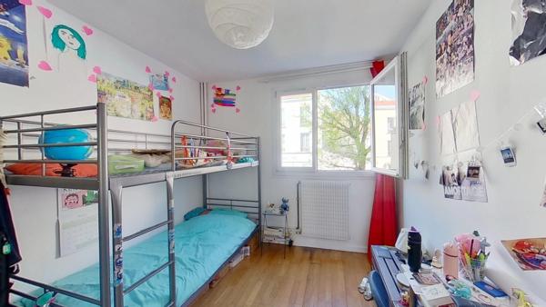 EXCLUSIVITÉ – Appartement 3/4 pièces avec balcon – traversant et lumineux – Quartier des Coutures / Métro Robespierre