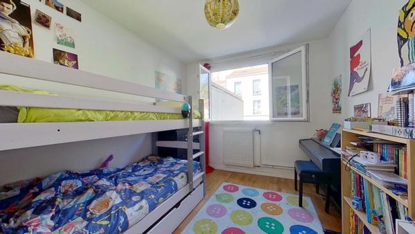 EXCLUSIVITÉ – Appartement 3/4 pièces avec balcon – traversant et lumineux – Quartier des Coutures / Métro Robespierre