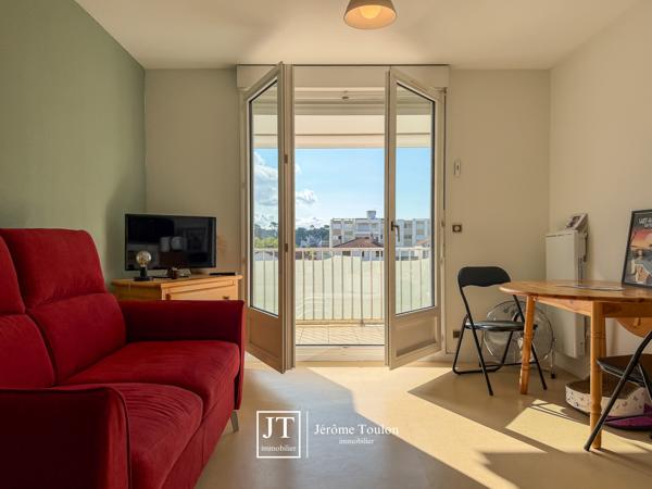 Appartement
                                                                                                                                                                                                                                                                                                                        1 pièce(s)                                                                                                                                                                                                                                                                                                                              21  m²