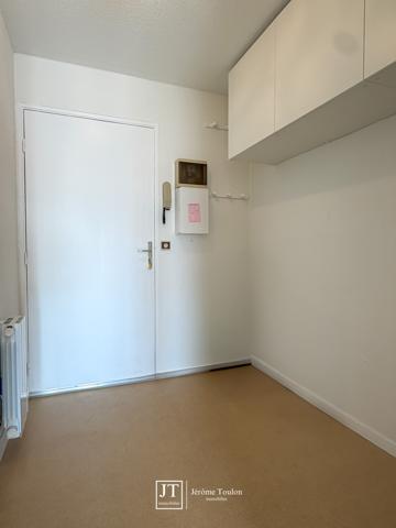 Appartement
                                                                                                                                                                                                                                                                                                                        1 pièce(s)                                                                                                                                                                                                                                                                                                                              21  m²