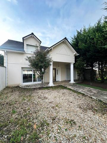 LES PAVILLONS-SOUS-BOIS, maison de 6 pièces, 128,5m2