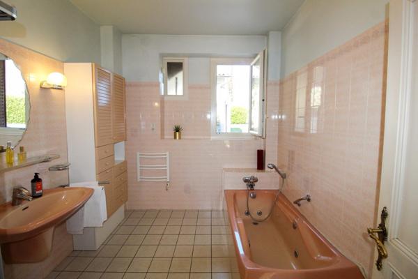 Grande maison familiale au fort potentiel !