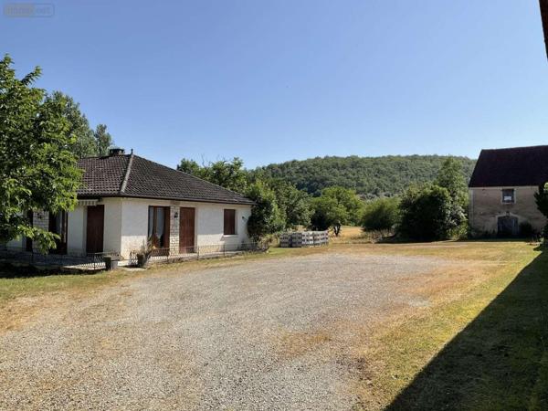 Maison à vendre à Gourdon dans le Lot (46300), ref : 46041/416