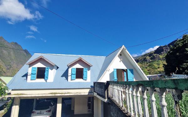 Maison à vendre    7 pièces •  Cilaos